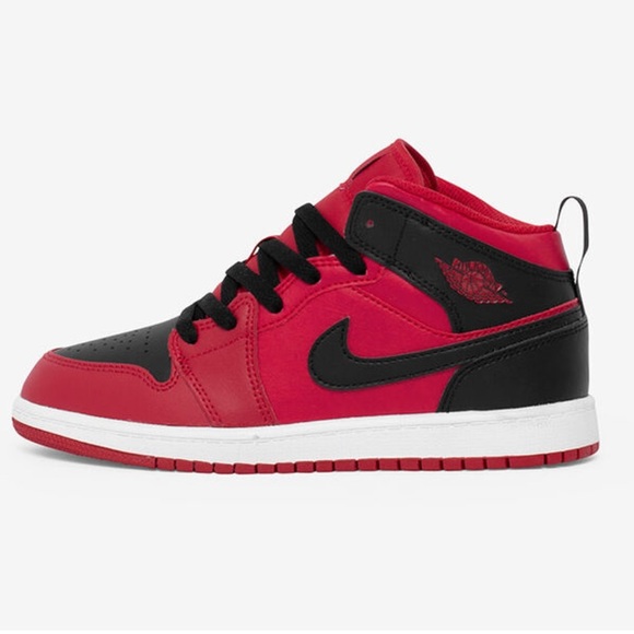 AIR JORDAN 1 MID GS - Picture 1 of 5